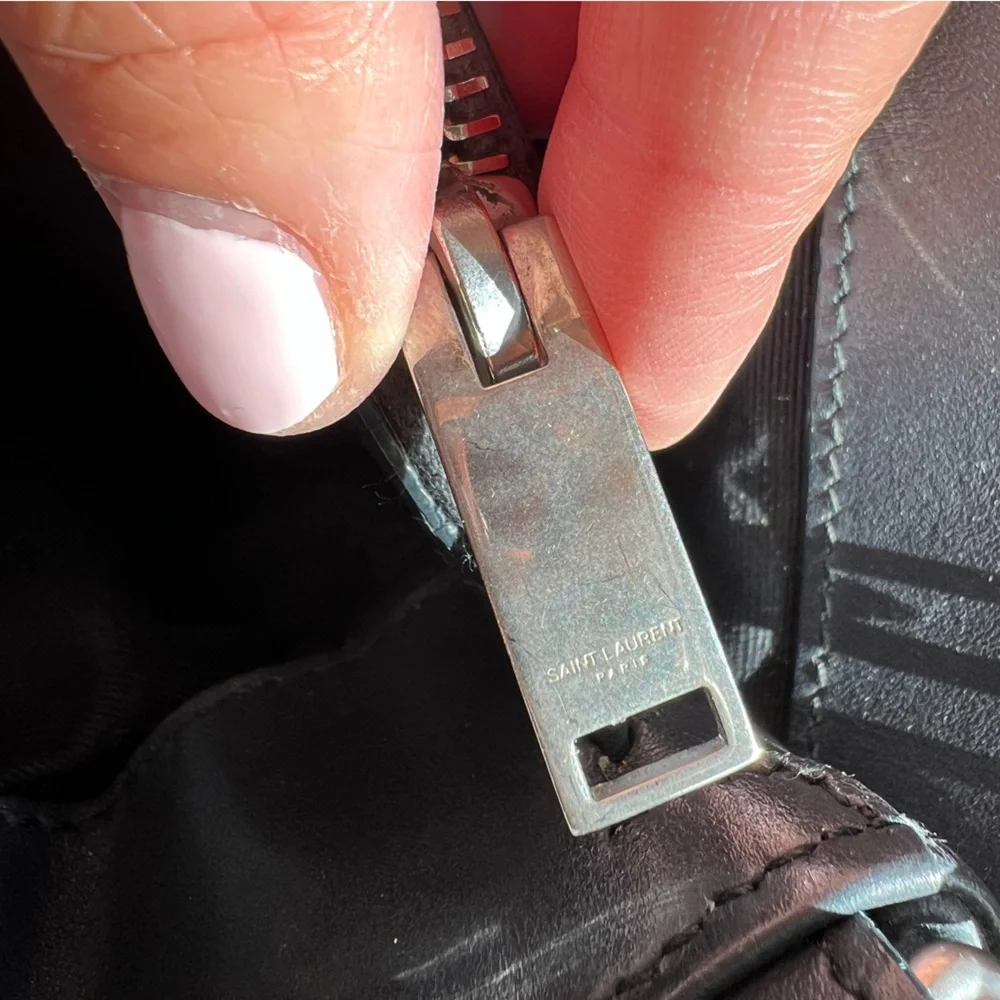 Yves Saint Laurent Lou Lou Shoulder Bag - Picture 12 of 17